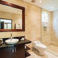Expansive three bedroom villa in central Berawa for lease. Villas in Bali for Sale: Вилла в Чангу, Бали за 571 тыс. USD. Leasehold. Предварительный просмотр фото #12