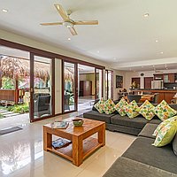 Expansive three bedroom villa in central Berawa for lease. Villas in Bali for Sale: Вилла в Чангу, Бали за 571 тыс. USD. Leasehold. Предварительный просмотр фото #6