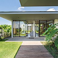Stunning 4-bedroom villa in Tumbak Bayuh with pandan field views. Villas in Bali for Sale: Villa in Canggu, Bali for 666 Thousands USD. Leasehold. Preview photo #2