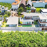 Stunning 4-bedroom villa in Tumbak Bayuh with pandan field views. Villas in Bali for Sale: Villa in Canggu, Bali for 666 Thousands USD. Leasehold. Preview photo #1