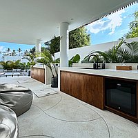 Luxurious villa steps from Lima beach in Pererenan. Villas in Bali for Sale: Вилла в Чангу, Бали за 1770 тыс. USD. Leasehold. Предварительный просмотр фото #10