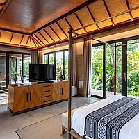 A rare blend of luxury, tradition and modern elegance in Batu Bolong. Villas in Bali for Sale: Вилла в Чангу, Бали за 2373 тыс. USD. Freehold. Предварительный просмотр фото #10