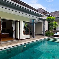 Captivating Two-Bedroom Freehold Villa with Authentic Balinese Architecture in Pererenan’s Thriving Locale. Villas in Bali for Sale: Вилла в Чангу, Бали за 399 тыс. USD. Freehold. Предварительный просмотр фото #1