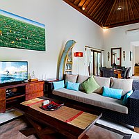 Captivating Two-Bedroom Freehold Villa with Authentic Balinese Architecture in Pererenan’s Thriving Locale. Villas in Bali for Sale: Вилла в Чангу, Бали за 399 тыс. USD. Freehold. Предварительный просмотр фото #3
