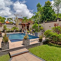 Great Opportunity for Developers or Investors: Freehold Three-Bedroom Balinese Home set on 700sqm of Land. Villas in Bali for Sale: Vila di Canggu, Bali untuk 466 Ribuan USD. Freehold. Pratinjau foto #1