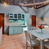 Great Opportunity for Developers or Investors: Freehold Three-Bedroom Balinese Home set on 700sqm of Land. Villas in Bali for Sale: Vila di Canggu, Bali untuk 466 Ribuan USD. Freehold. Pratinjau foto #6