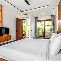 Prime location with stunning design and rental potential in Batu Bolong. Villas in Bali for Sale: Villa in Canggu, Bali for 1227 Thousands USD. Leasehold. Preview photo #12