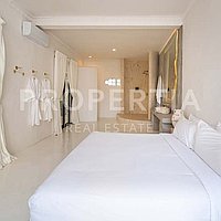 Spacious 4-Bedroom In Prime Berawa. Villas in Bali for Sale: Vila di Berawa (Canggu), Bali untuk 340 Ribuan USD. Leasehold. Pratinjau foto #15