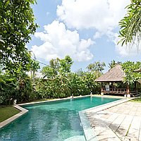 Escape to a Tropical 5-Bedroom Villa with Balinese-Style in Canggu. Villas in Bali for Sale: Villa in Canggu, Bali for 1027 Thousands USD. Freehold. Preview photo #12