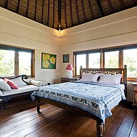 Escape to a Tropical 5-Bedroom Villa with Balinese-Style in Canggu. Villas in Bali for Sale: Villa in Canggu, Bali for 1027 Thousands USD. Freehold. Preview photo #7