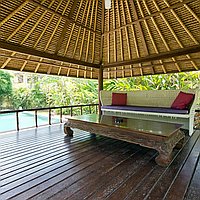 Escape to a Tropical 5-Bedroom Villa with Balinese-Style in Canggu. Villas in Bali for Sale: Villa in Canggu, Bali for 1027 Thousands USD. Freehold. Preview photo #3