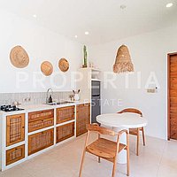Modern Mediterranean Villa In Pererenan. Villas in Bali for Sale: Villa in Canggu, Bali for 189 Thousands USD. Leasehold. Preview photo #8
