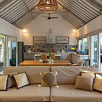 Refined tropical living in a peaceful Berawa location. Villas in Bali for Sale: Vila di Canggu, Bali untuk 466 Ribuan USD. Leasehold. Pratinjau foto #4