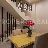 Modern Townhouse In The The Heart Of Canggu. Villas in Bali for Sale: Vila di Canggu, Bali untuk 297 Ribuan USD. Freehold. Pratinjau foto #1
