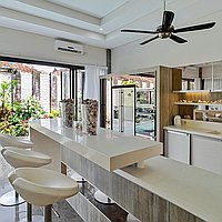High-Quality Freehold Five-Bedroom Villa, Near Kedonganan Beach. Villas in Bali for Sale: Vila di Jimbaran, Bali untuk 324 Ribuan USD. Freehold. Pratinjau foto #4