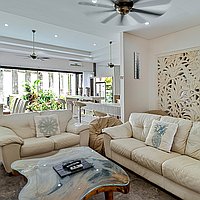 High-Quality Freehold Five-Bedroom Villa, Near Kedonganan Beach. Villas in Bali for Sale: Vila di Jimbaran, Bali untuk 324 Ribuan USD. Freehold. Pratinjau foto #5