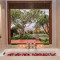 Bali's most luxurious five bedroom villa near Jimbaran. Villas in Bali for Sale: Вилла в Джимбаран, Бали за 4294 тыс. USD. Freehold. Предварительный просмотр фото #10