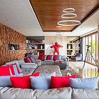 Bali's most luxurious five bedroom villa near Jimbaran. Villas in Bali for Sale: Вилла в Джимбаран, Бали за 4294 тыс. USD. Freehold. Предварительный просмотр фото #3