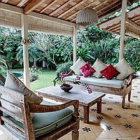 Traditional elegance 4-bedroom family home in Kerobokan. Villas in Bali for Sale: Вилла в Керобокан, Бали за 721 тыс. USD. Leasehold. Предварительный просмотр фото #8
