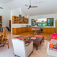 Homey Style Spacious Three-Bedroom Villa with Long Lease in Tegal Cupek. Villas in Bali for Sale: Вилла в Керобокан, Бали за 499 тыс. USD. Leasehold. Предварительный просмотр фото #1