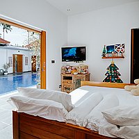 Exceptional Four-Bedroom Fully-Furnished Villa with Long Lease in Lively Kerobokan. Villas in Bali for Sale: Вилла в Керобокан, Бали за 425 тыс. USD. Leasehold. Предварительный просмотр фото #8