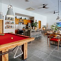 Exceptional Four-Bedroom Fully-Furnished Villa with Long Lease in Lively Kerobokan. Villas in Bali for Sale: Вилла в Керобокан, Бали за 425 тыс. USD. Leasehold. Предварительный просмотр фото #2