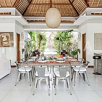 Beautiful Tropical Family Villa In Kerobokan. Villas in Bali for Sale: Villa in Kerobokan, Bali for 566 Thousands USD. Leasehold. Preview photo #2