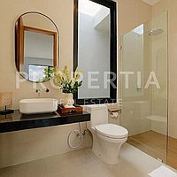 Amazing Family Home In Kerobokan. Villas in Bali for Sale: Villa in Kerobokan, Bali for 552 Thousands USD. Freehold. Preview photo #6