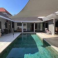 Modern Classic Three-Bedroom Villa in a Strategic Location of Kerobokan with Long Lease. Villas in Bali for Sale: Вилла в Керобокан, Бали за 295 тыс. USD. Leasehold. Предварительный просмотр фото #1