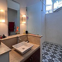 Modern Classic Three-Bedroom Villa in a Strategic Location of Kerobokan with Long Lease. Villas in Bali for Sale: Вилла в Керобокан, Бали за 295 тыс. USD. Leasehold. Предварительный просмотр фото #11