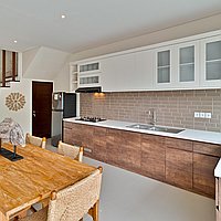 Exclusive Two-Bedroom Villa in Kerobokan with a Long Lease Term. Villas in Bali for Sale: Vila di Kerobokan, Bali untuk 215 Ribuan USD. Leasehold. Pratinjau foto #2