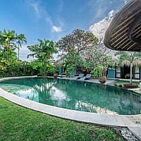 A timeless blend of traditional elegance and modern luxury in Kerobokan. Villas in Bali for Sale: Вилла в Керобокан, Бали за 1012 тыс. USD. Leasehold. Предварительный просмотр фото #15