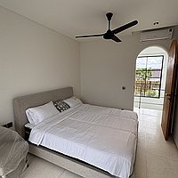 Sleek Modern Living with Serene Poolside near Bumbak. Villas in Bali for Sale: Villa in Kerobokan, Bali for 399 Thousands USD. Leasehold. Preview photo #7
