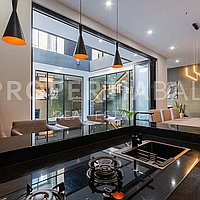 Modern Contemporary Villa In Kerobokan. Villas in Bali for Sale: Vila di Kerobokan, Bali untuk 285 Ribuan USD. Leasehold. Pratinjau foto #9