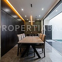 Modern Contemporary Villa In Kerobokan. Villas in Bali for Sale: Vila di Kerobokan, Bali untuk 285 Ribuan USD. Leasehold. Pratinjau foto #4