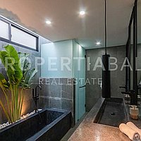 Contemporary Family Villa In Kerobokan. Villas in Bali for Sale: Vila di Kerobokan, Bali untuk 294 Ribuan USD. Leasehold. Pratinjau foto #16