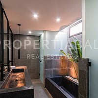 Contemporary Family Villa In Kerobokan. Villas in Bali for Sale: Vila di Kerobokan, Bali untuk 294 Ribuan USD. Leasehold. Pratinjau foto #17