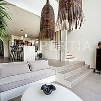 Modern Tropical Villa In Tumbak Bayuh. Villas in Bali for Sale: Вилла в Tumbak Bayuh, Бали за 217 тыс. USD. Leasehold. Предварительный просмотр фото #2