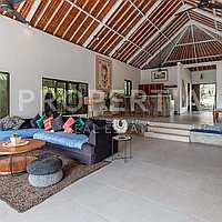 Spacious Modern Tropical Living In Padonan. Villas in Bali for Sale: Villa in Padonan, Bali for 288 Thousands USD. Leasehold. Preview photo #1