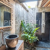 Spacious Modern Tropical Living In Padonan. Villas in Bali for Sale: Villa in Padonan, Bali for 288 Thousands USD. Leasehold. Preview photo #14