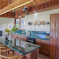 Stunning Balinese Villa Steps To The Beach. Villas in Bali for Sale: Vila di Bingin, Bali untuk 420 Ribuan USD. Leasehold. Pratinjau foto #5