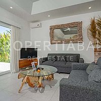 Stunning Modern Family Home In Berawa. Villas in Bali for Sale: Vila di Berawa (Canggu), Bali untuk 303 Ribuan USD. Leasehold. Pratinjau foto #1