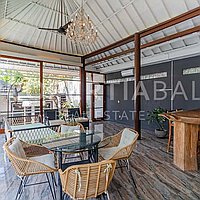 Modern Balinese Family Home In Berawa. Villas in Bali for Sale: Vila di Berawa (Canggu), Bali untuk 417 Ribuan USD. Leasehold. Pratinjau foto #1