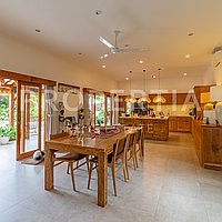 Spacious Family Home In Buduk. Villas in Bali for Sale: Vila di Bali untuk 545 Ribuan USD. Leasehold. Pratinjau foto #3