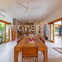 Spacious Family Home In Buduk. Villas in Bali for Sale: Vila di Bali untuk 545 Ribuan USD. Leasehold. Pratinjau foto #4