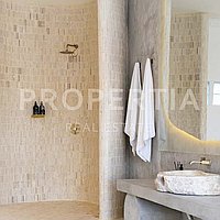 Spacious And Stylish Villa In Berawa. Villas in Bali for Sale: Вилла в Берава (Чангу), Бали за 390 тыс. USD. Leasehold. Предварительный просмотр фото #16