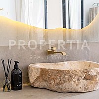 Spacious And Stylish Villa In Berawa. Villas in Bali for Sale: Вилла в Берава (Чангу), Бали за 390 тыс. USD. Leasehold. Предварительный просмотр фото #17