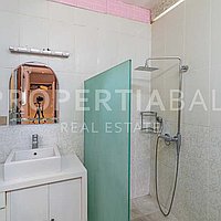 Balinese Style Family Home In Berawa. Villas in Bali for Sale: Vila di Berawa (Canggu), Bali untuk 521 Ribuan USD. Freehold. Pratinjau foto #5