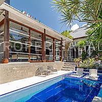 Balinese Style Family Home In Berawa. Villas in Bali for Sale: Vila di Berawa (Canggu), Bali untuk 521 Ribuan USD. Freehold. Pratinjau foto #19