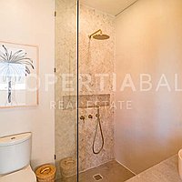 Amazing Tropical Inspired Villa In The Heart Of Bumbak. Villas in Bali for Sale: Vila di Umalas, Bali untuk 242 Ribuan USD. Leasehold. Pratinjau foto #12